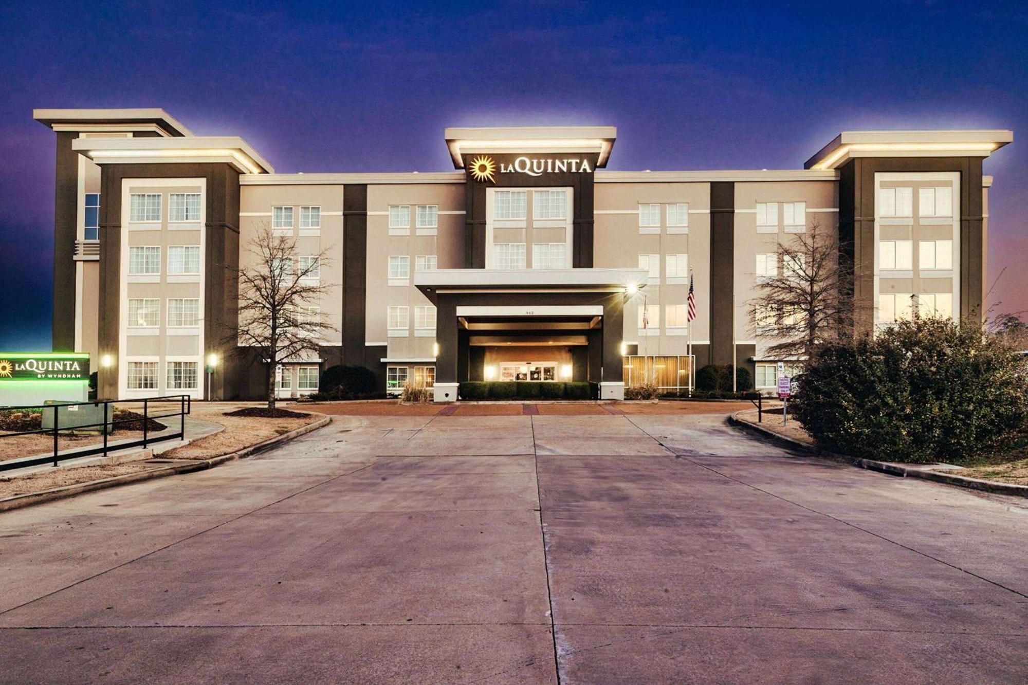 La Quinta By Wyndham Starkville At Msu Exterior photo