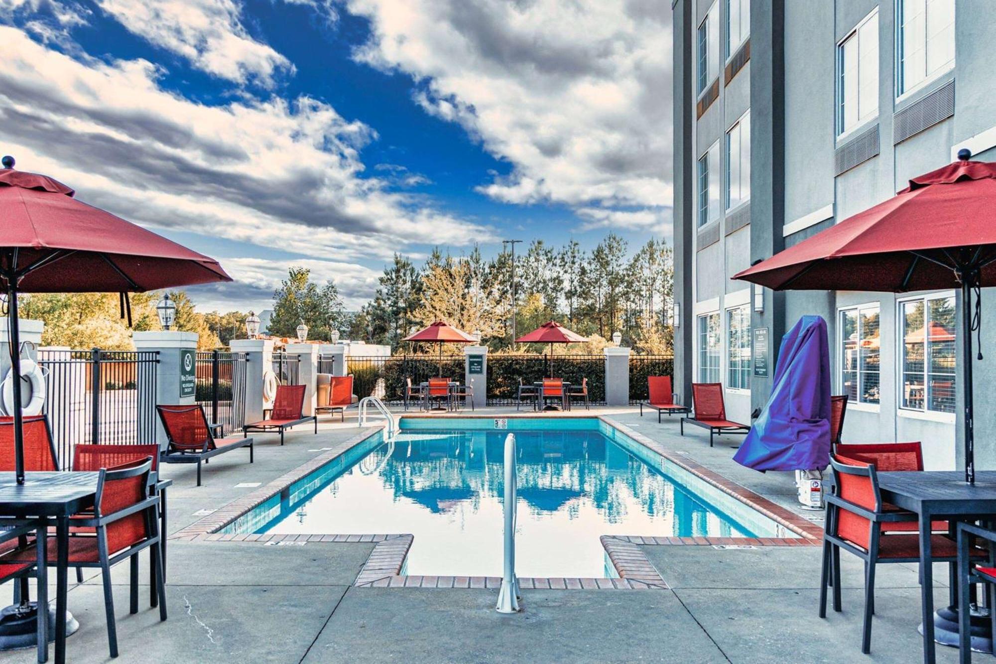 La Quinta By Wyndham Starkville At Msu Exterior photo